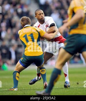 ENGLAND V AUSTRALIEN IN TWICKENHAM. 15/11/2008. DELON ARMITAGE UND DREW MITCHEL. BILD DAVID ASHDOWN Stockfoto