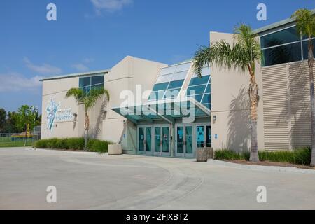 IRVINE, KALIFORNIEN - 24 APR 2021: Das Gymnasium der Irvine High School, Heimat der Vaqueros Stockfoto