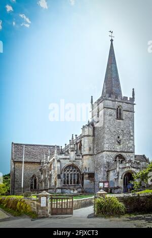 07 25 2019 Lacock UK St Cyriac's Church Kirche im normannischen Stil des 14. Jahrhunderts, die für Touristen geöffnet ist Im historischen englischen Cotwolds Dorf Stockfoto