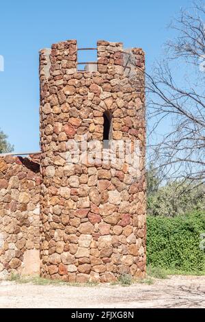 Turm in Amigo's Castle in Lightning Ridge, New South Wales, Australien Stockfoto