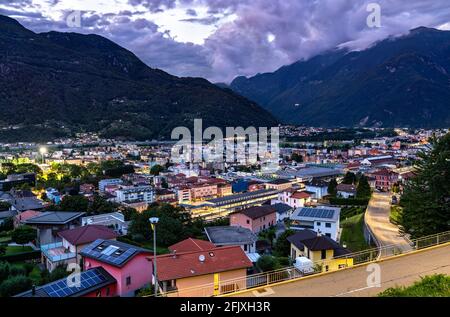 Stadtbild von Bellinzona in den Schweizer Alpen Stockfoto