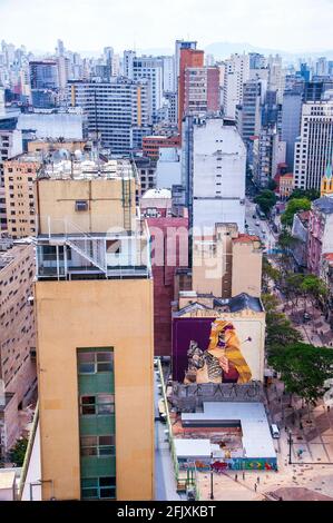 Panoramablick auf die Stadt São Paulo, Brasilien, vom Martinelli-Gebäude aus. Stockfoto