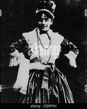 1885 ca., ITALIEN : die berühmteste italienische Schauspielerin ELEONORA DUSE ( 1858 - 1924 ) in LA LOCANDIERA von Carlo Goldoni , Vertr. Des italienischen Dichters GABRIELE D'ANNUNZIO - THEATER - TEATRO - DANNUNZIO - D' ANNUNZIO - divina - attrice teatrale ---- Archivio GBB Stockfoto