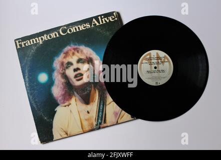 Englischer Rock-Künstler, Peter Frampton Musikalbum auf Vinyl-LP-Schallplatte. Mit Dem Titel: Frampton Wird Lebendig! Stockfoto