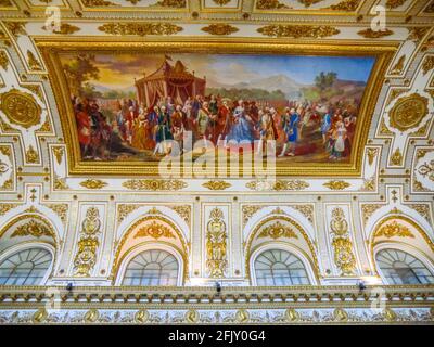 Goldene Stuckarbeiten und Deckenfresken, Königspalast von Caserta, Reggia di Caserta, eine der größten königlichen Residenzen der Welt, UNESCO World Herita Stockfoto