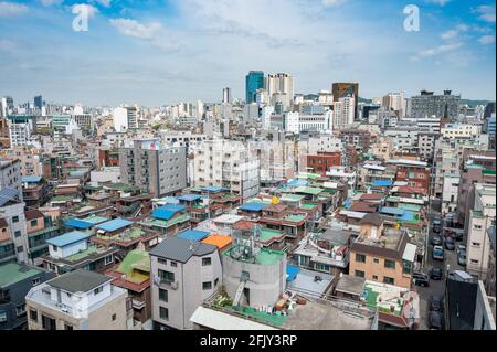 Stadtbild von Seoul, Korea mit Häusern und Gebäuden Stockfoto