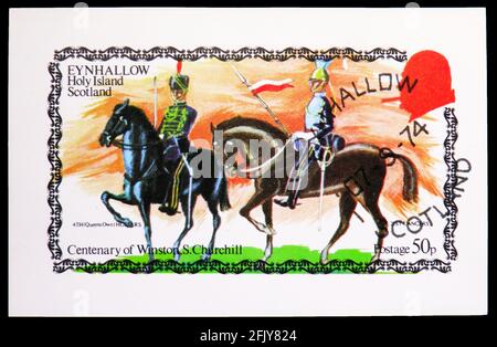 MOSKAU, RUSSLAND - 16. NOVEMBER 2019: Briefmarke in Cinderellas zeigt 4. (Queens Own) Hussars, Eynhlow Holy Island, Schottland Serie, um Stockfoto