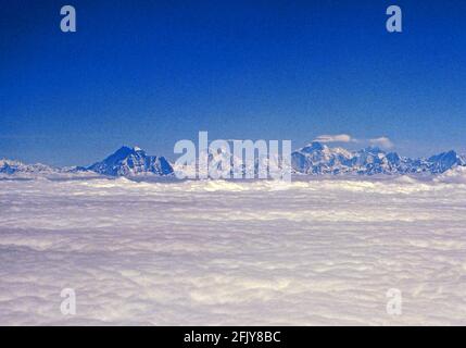 Der Reisereportage Nepal 1980. Himalaya Range Panoramablick vom Flugzeug Katmandu-Dhaka. (Gescannt von Kodachrome 64) Stockfoto