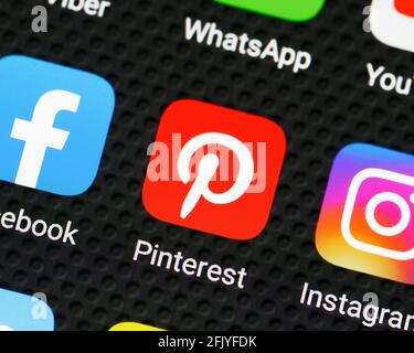 Pinterest App-Symbol auf einem Smartphone, Nahaufnahme Stockfoto