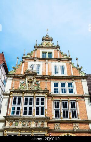 Fassade des Museums von Dempterhaus oder Leisthaus, einem alten klassischen Gebäude im Weserrenaissance-Stil in Hameln, Niedersachsen, Deutschland Stockfoto