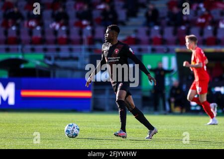 Farum, Dänemark. April 2021. Frank Onyeka (38) vom FC Midtjylland beim 3F Superliga-Spiel zwischen dem FC Nordsjaelland und dem FC Midtjylland in Right to Dream Park in Farum. (Foto: Gonzales Photo/Alamy Live News Stockfoto