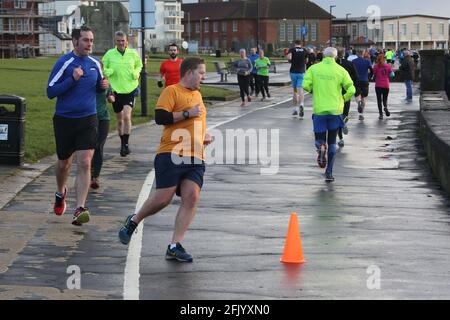 Troon 5k Park Laufen Sie entlang der Küste von Troon, Ayrshire, Schottland, Großbritannien der Wendepunkt Stockfoto