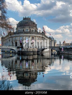 Berlin, Mitte, Museumsinsel. Bode Museum Exterieur & façade.Historisches Barockgebäude an der Spree mit Sammlungen von Skulpturen byzantinischer Kunst Stockfoto