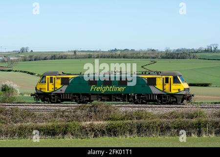 Freightliner Baureihe 90 E-Lokomotive Nr. 90045, Seitenansicht, Warwickshire, Großbritannien Stockfoto