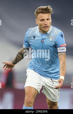 LazioÕs der italienische Stürmer Ciro immobile feiert am 26. April 2021 im Olimpico-Stadion, Roma, Italien, ein Tor beim Fußballspiel der Serie A zwischen der SS Lazio und Mailand Stockfoto