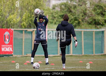 DARTFORD, Großbritannien, APRIL 25: Simone Eligon von Charlton Athletic Women während der FA Women's Championship zwischen Charlton Athletic Women und Durham Stockfoto