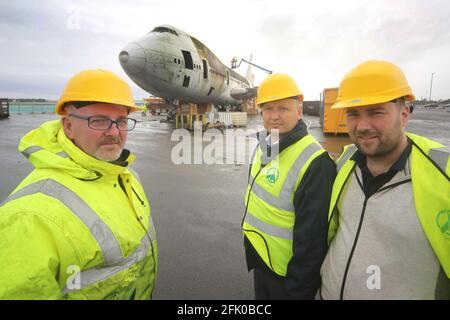 Glasgow Prestwick Airport, Prestwick, Ayrshire, Schottland, Großbritannien. Schwesterschiff zum berüchtigten Lockerbie-Flug Pan-am 103, der nach 15 Jahren auf der Skyline des Prestwick Airport abgebaut werden soll. Das pensionierte Oberdeck wird als Glamping-Pods für kranke Kinder wieder erscheinen.Sie flog erstmals 1970 mit United Airlines und wurde nach den ersten weiblichen Flughostessen in den dreißiger Jahren ‘The Original Eight’ genannt. Stockfoto
