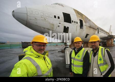 Glasgow Prestwick Airport, Prestwick, Ayrshire, Schottland, Großbritannien. Schwesterschiff zum berüchtigten Lockerbie-Flug Pan-am 103, der nach 15 Jahren auf der Skyline des Prestwick Airport abgebaut werden soll. Das pensionierte Oberdeck wird als Glamping-Pods für kranke Kinder wieder erscheinen.Sie flog erstmals 1970 mit United Airlines und wurde nach den ersten weiblichen Flughostessen in den dreißiger Jahren ‘The Original Eight’ genannt. Stockfoto