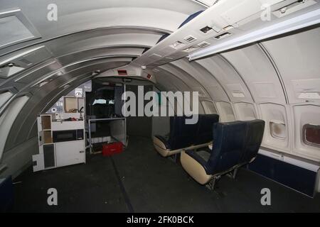 Glasgow Prestwick Airport, Prestwick, Ayrshire, Schottland, Großbritannien. Schwesterschiff zum berüchtigten Lockerbie-Flug Pan-am 103, der nach 15 Jahren auf der Skyline des Prestwick Airport abgebaut werden soll. Das pensionierte Oberdeck wird als Glamping-Pods für kranke Kinder wieder erscheinen.Sie flog erstmals 1970 mit United Airlines und wurde nach den ersten weiblichen Flughostessen in den dreißiger Jahren ‘The Original Eight’ genannt. Stockfoto