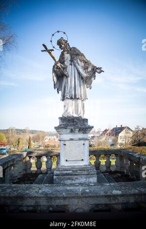 Statue des heiligen Johannes von Nepomuk in Weitra, Waldviertel, Österreich Stockfoto