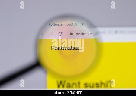 New York, USA - 26. April 2021: Postmates Logo close-up auf Website-Seite, illustrative Editorial Stockfoto