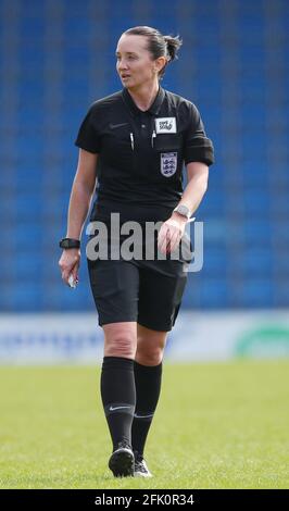 Chesterfield, England, 25. April 2021. Schiedsrichterin Magdelena Golba beim Spiel der FA Women's Championship im Technique Stadium, Chesterfield. Bildnachweis sollte lauten: Simon Bellis / Sportimage Stockfoto