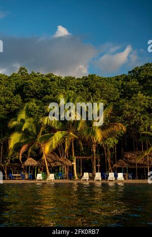 Starfish Beach bei Sonnenaufgang, Bocas del Toro Insel, Panama, Mittelamerika Stockfoto