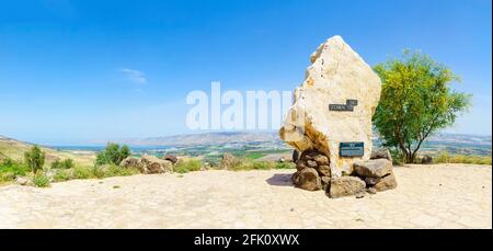 Menahamiya, Israel - 21. April 2021: Denkmal für Premierminister Levi Eshkol und Panoramablick auf den See von Galilee und den Unteren Jordan Stockfoto