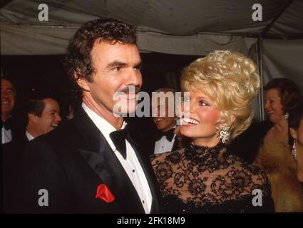 Burt Reynolds und Loni Anderson um die 1980er Jahre Credit: Ralph Dominguez/MediaPunch Stockfoto