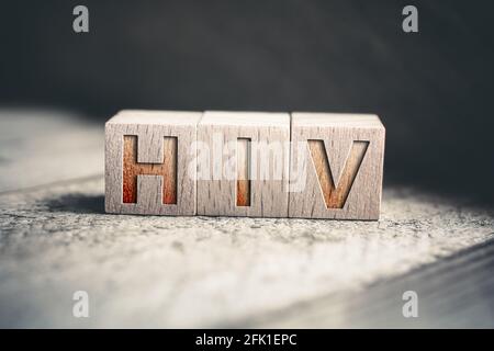 HIV auf Holzblöcken auf EINEM Brett geschrieben - Bildung Konzept Stockfoto