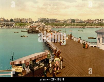 Clacton-on-Sea vom Pier aus gesehen um 1890-1900 Stockfoto