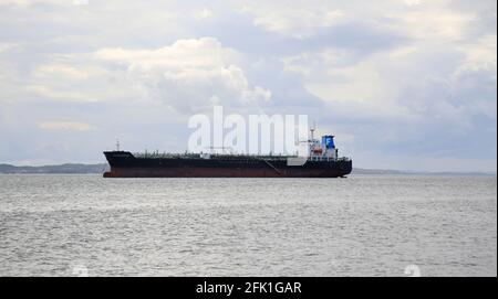 salvador, bahia, brasilien - 18. august 2012: Das Schiff ist in den Gewässern von Baia de Todos os Santos in der Stadt Salvador vor Anker zu sehen. *** Ortsüberschrift *** Stockfoto