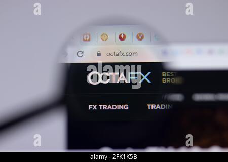 New York, USA - 26. April 2021: OctaFX-Logo-Nahaufnahme auf Website-Seite, illustratives Editorial Stockfoto