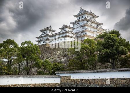Himeji Castle, Himeji-jo auch bekannt als White Heron Castle, Shirasagijo, ist eine japanische Burg auf einem Hügel in der Stadt Himeji, Präfektur Hyogo, Japan Stockfoto