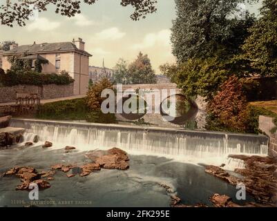 Die Abbey Bridge und Weir, Tavistock, Devon um 1890-1900 Stockfoto