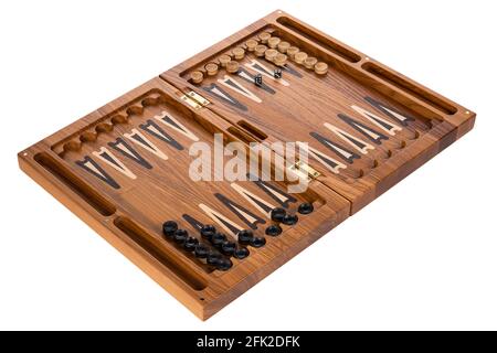 Brett Backgammon aus Holz. Würfel Chips und offene Box aus natürlichem Moor Eiche oder Lärche. Sammlergeschenk Glücksspiel auf weißem Hintergrund isoliert Stockfoto