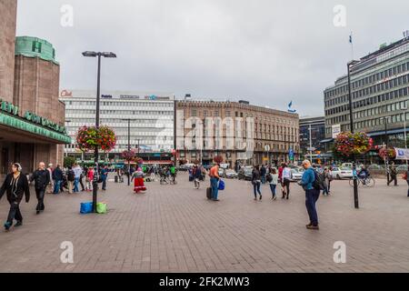 HELSINKI, FINNLAND - 25. AUGUST 2016: Blick auf den Rautatientori-Bahnplatz in Helsinki, Finnland Stockfoto