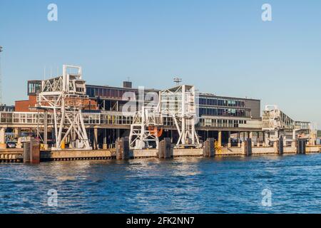 Passagierbrücke des Hafens in Helsinki, Finnland Stockfoto