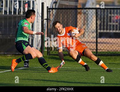 Austin, TX, USA. April 2021. Austin Gilgronis fullback ZINZAN ELAN-PUTTICK (15) gibt am 25. April 2021 in Austin, Texas, einen Versuch in einem Major League Rugby-Spiel gegen die Seattle Seawolves ab. Austin Won, 42-15. Quelle: Scott Coleman/ZUMA Wire/Alamy Live News Stockfoto