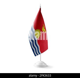 Kleine Nationalflagge der Kiribati auf weißem Hintergrund Stockfoto