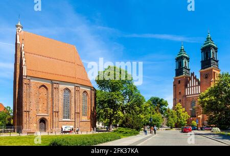 Poznan, Polen - 6. Juni 2015: Panoramablick auf die Insel Ostrow Tumski mit der heiligsten Jungfrau Maria Kirche und der Posener Kathedrale St. Peter und St. Paul Stockfoto