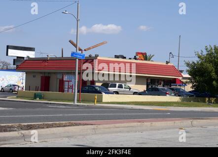 Compton, California, USA 27. April 2021 EINE allgemeine Sicht auf die Atmosphäre des Mordes Standort des Produzenten Terry Carter, der am 29. Januar 2015 von Marion Shug Knight von Death Row Records in Tam's Burgers in der 1201 Rosecrans Avenue in Compton, Kalifornien, USA, überführt wurde. Foto von Barry King/Alamy Stockfoto Stockfoto