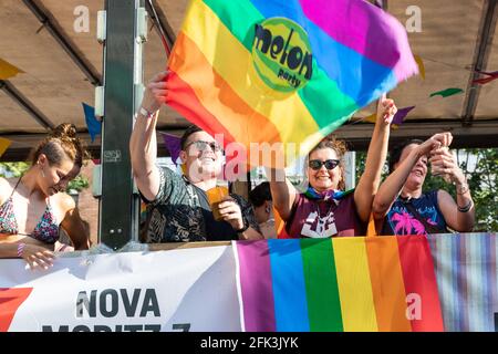 LGTBQ Pride Festival-Feier. Barcelona - Spanien. 29. Juni 2019: Dance Platform präsentiert die beliebten Melone Dance Partys dieses Sommers, die von einem f gesponsert werden Stockfoto