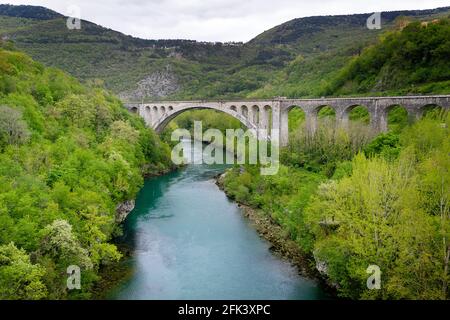 Solkan-Brücke auf dem Fluss Soca (Isonzo), Slowenien Stockfoto