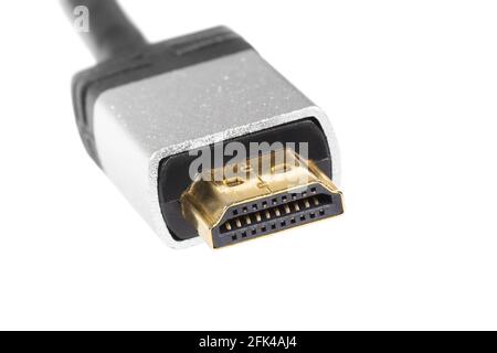 HDMI-Anschluss mit vergoldetem Gehäuse, Nahaufnahme auf weißem Hintergrund Stockfoto