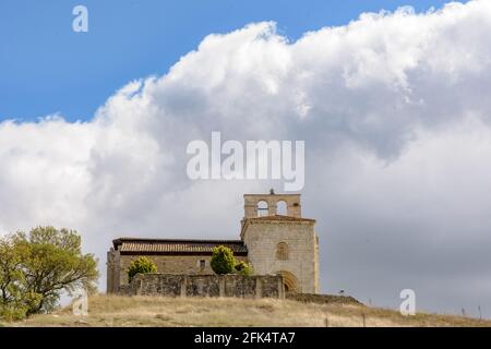 Aufnahme der romanischen Einsiedelei von San Pantaleon in Burgos, Castilla y Leon, Spanien Stockfoto