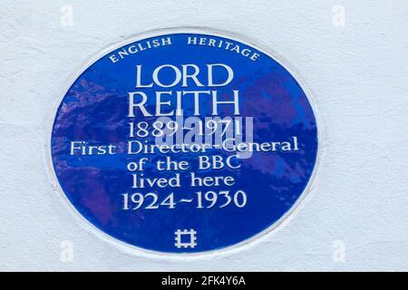 England, London, Westminster, Cowley Street, Blaue Plakette in der ehemaligen Residenz des ersten Generaldirektors der BBC Lord Reith *** Ortsüberschrift *** Stockfoto