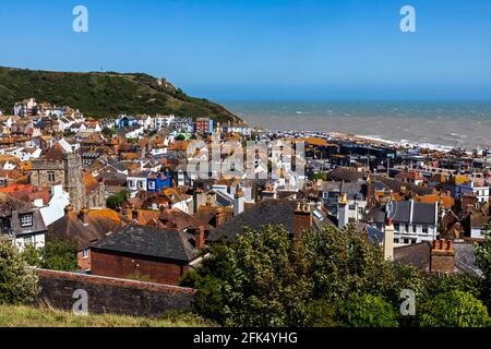 England, East Sussex, Hastings, erhöhte Aussicht auf die Stadt vom West Hill *** Ortsüberschrift *** Strand,Strände,Großbritannien,Britisch,Küste,Küste,Ost-Susse Stockfoto