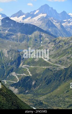 Die Nordseite des Grimselpasses über die Berner Alpen in der Schweiz Stockfoto