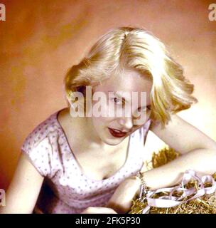 CARROLL BAKER amerikanische Bühnen-, Film- und Fernsehschauspielerin um 1956 Stockfoto
